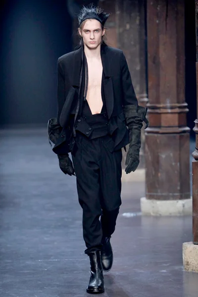 Look 26